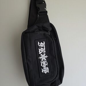FROSTWEAR Monami Frost Black Crossbody Bag Fanny Pack